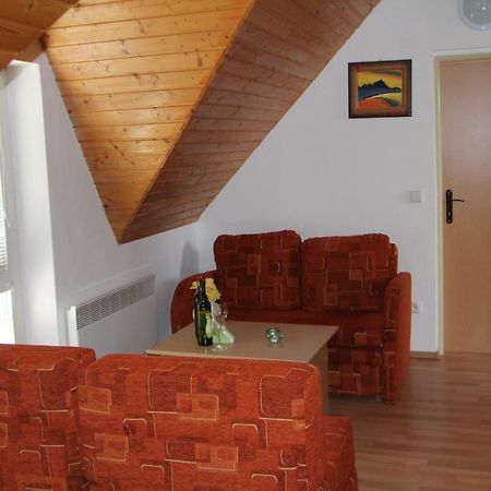 Penzion Brejk Liptovske Sliace Esterno foto