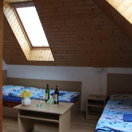 Penzion Brejk Liptovske Sliace Esterno foto