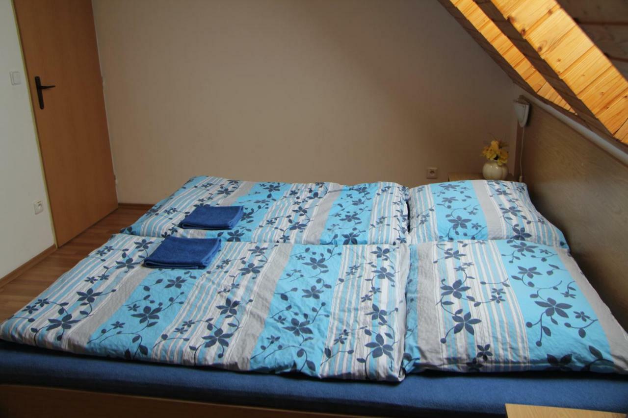 Penzion Brejk Liptovske Sliace Esterno foto